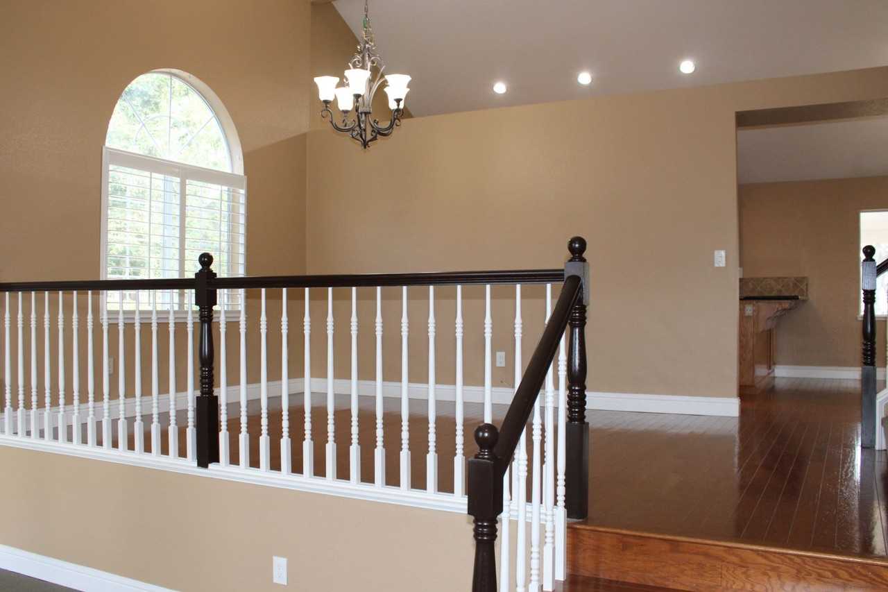 2733 Field Ct - Photo 3 of 28