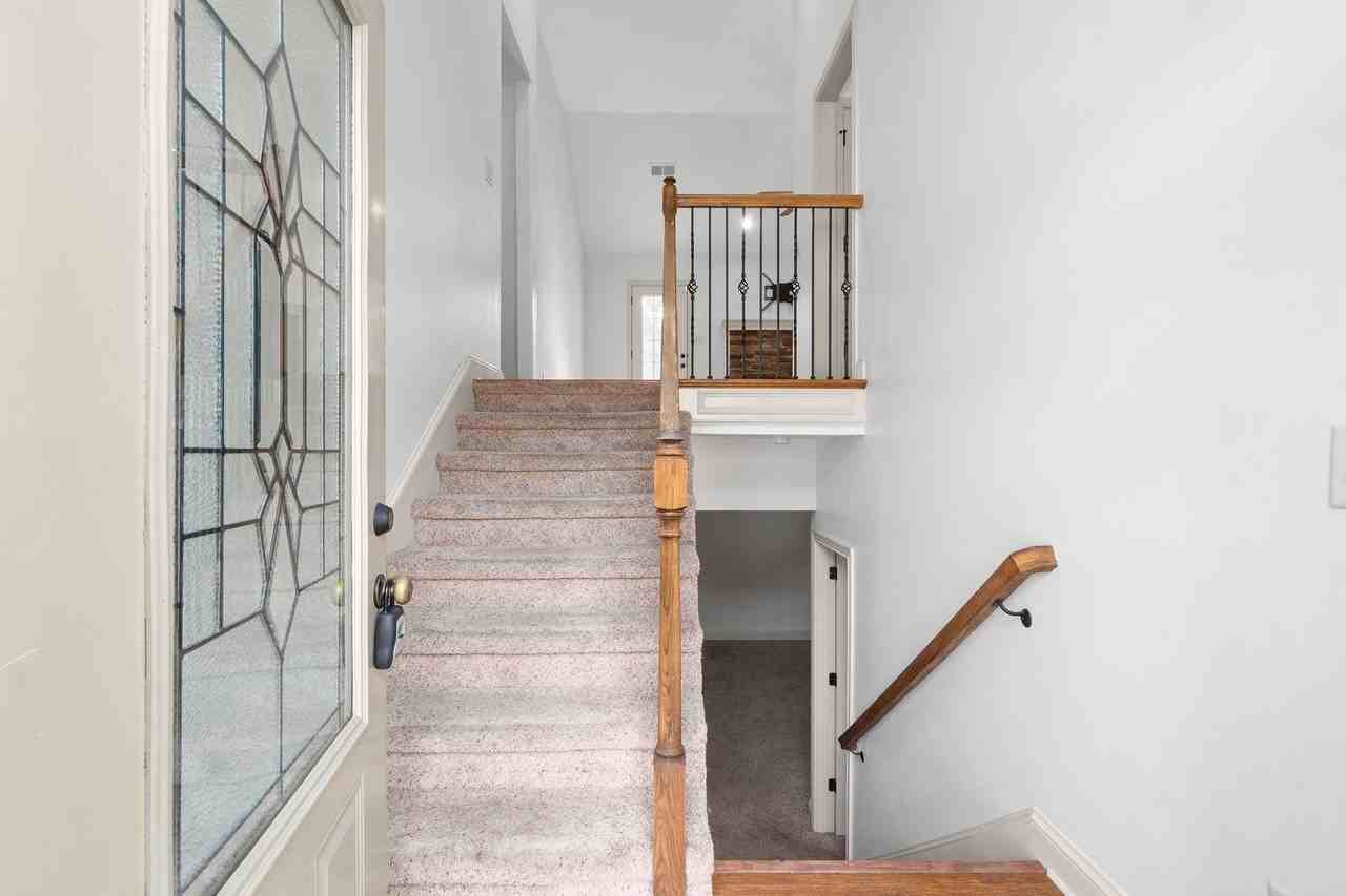 1845 Deerstand Dr - Photo 4 of 35