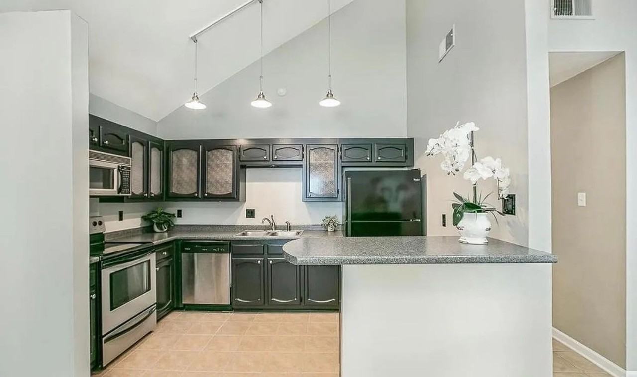 745 Stoney Creek Ave - Photo 3 of 15