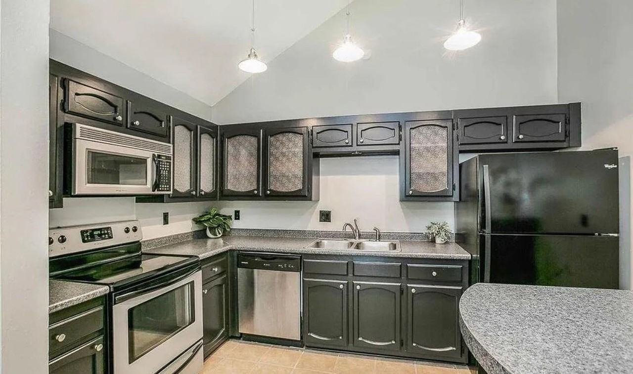 745 Stoney Creek Ave - Photo 4 of 15