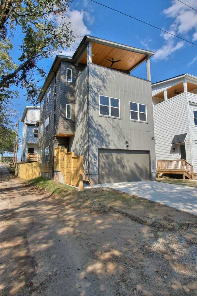 1505B Clay St - Photo 2 of 41