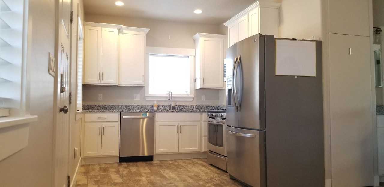 4282 N Maple Ln - Photo 2 of 7