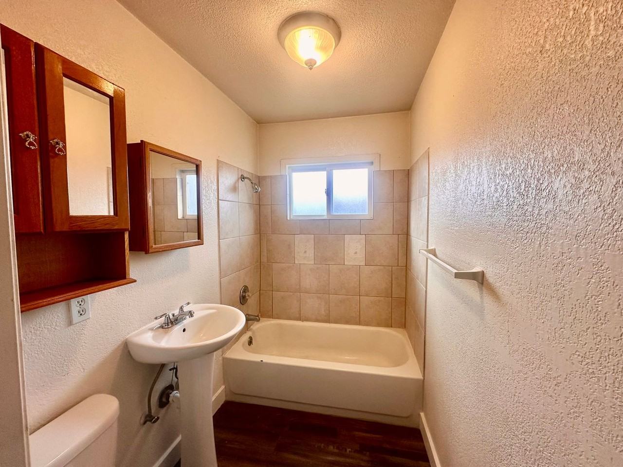5844 Delaware Ave - Photo 5 of 24