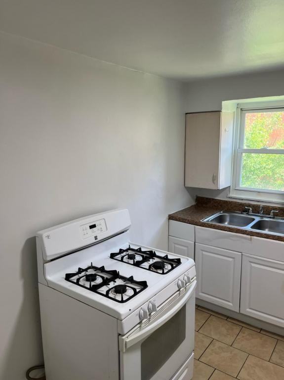 6901 Walnut St - Photo 5 of 11