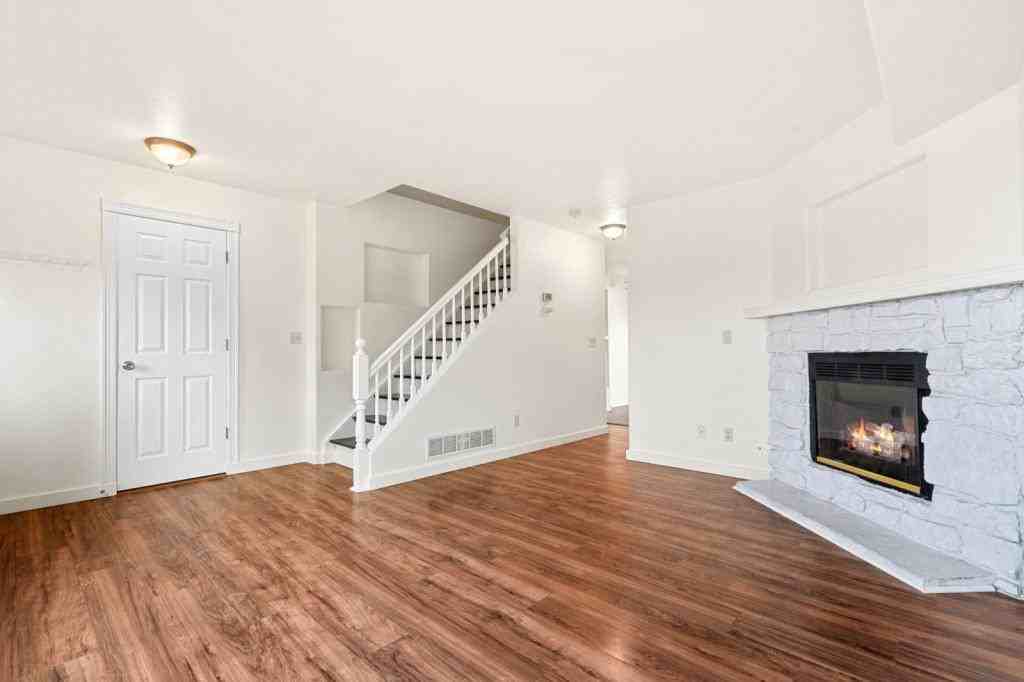 118 N Irene Ave - Photo 3 of 15
