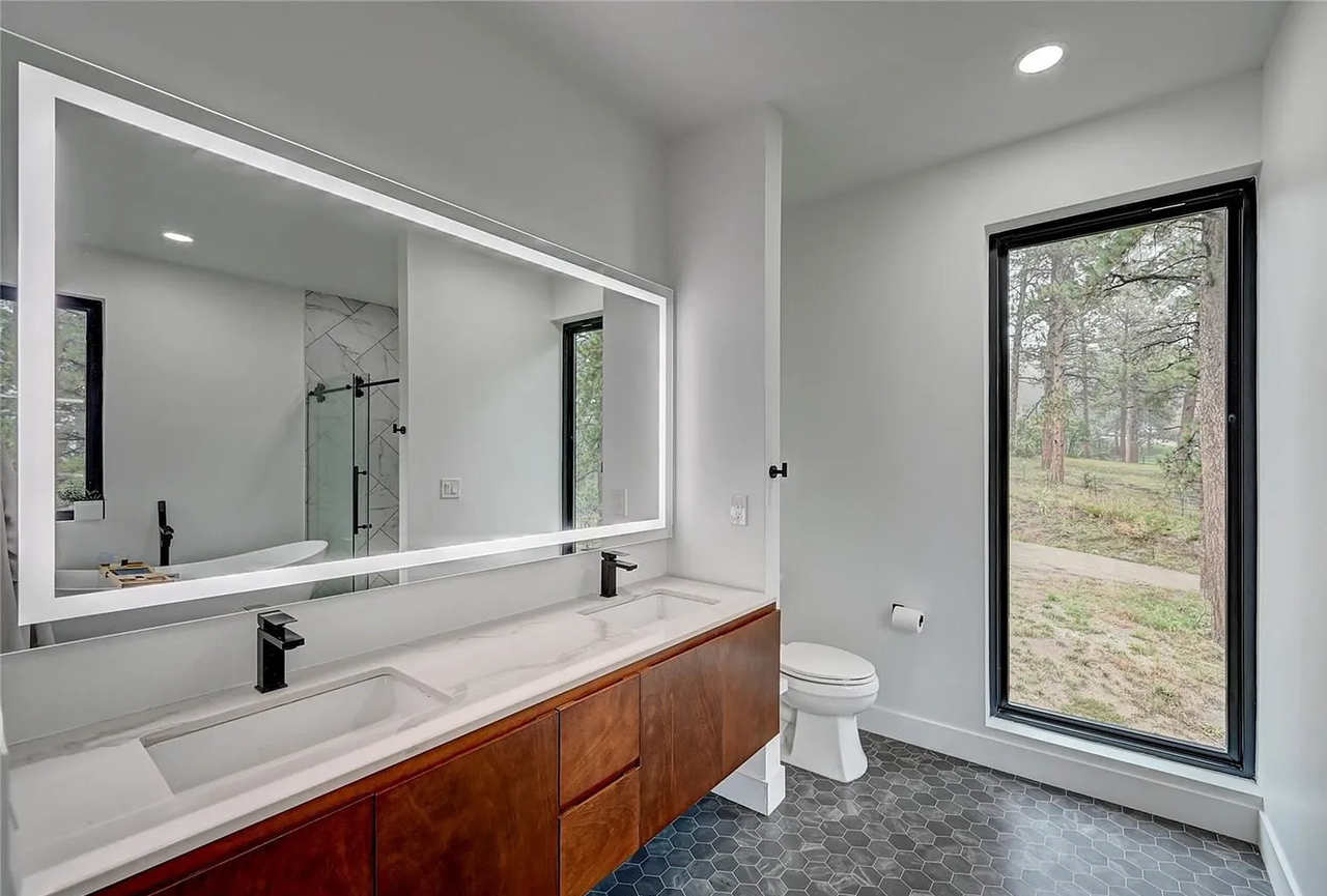 20525 Flint Ln - Photo 3 of 19