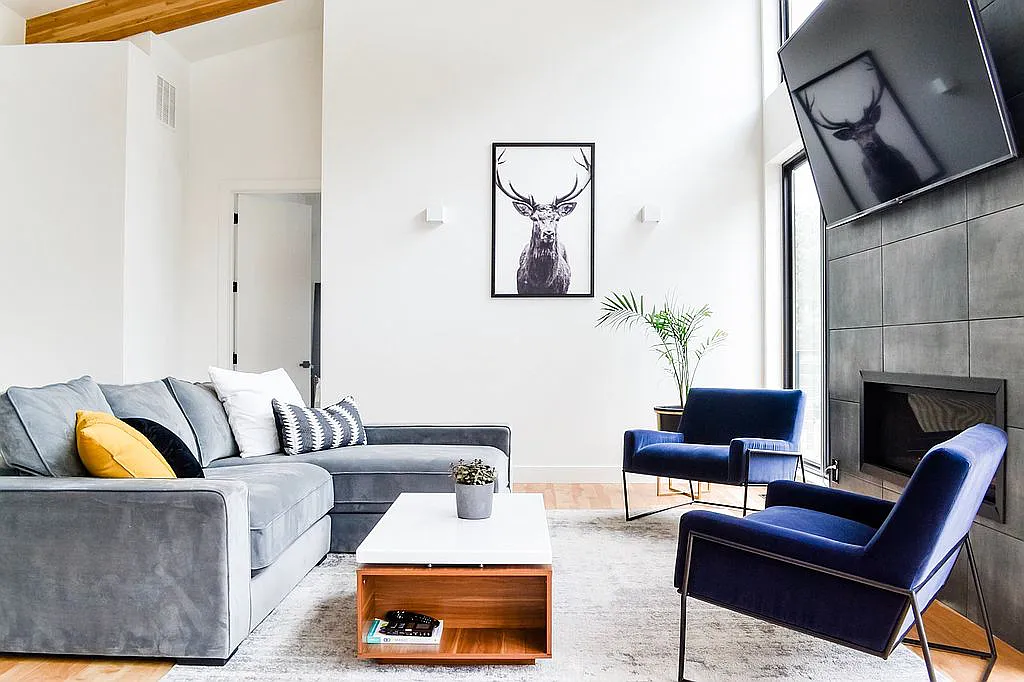 20525 Flint Ln - Photo 2 of 19