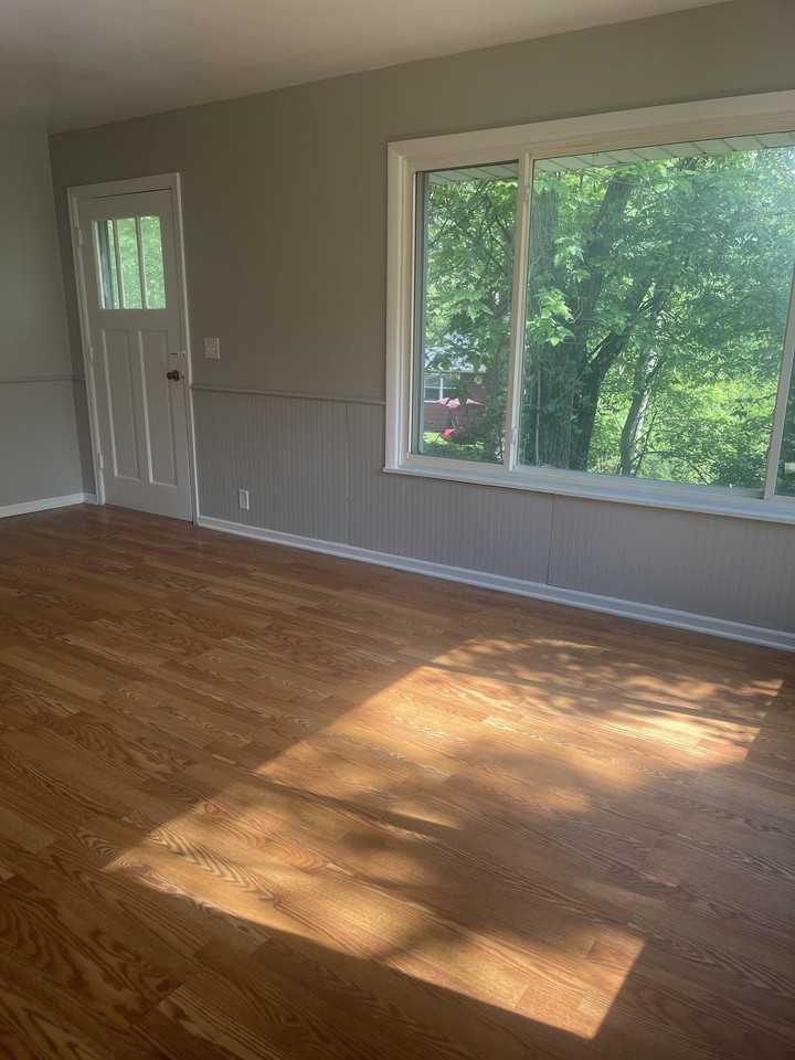 409 S Highland St - Photo 2 of 4