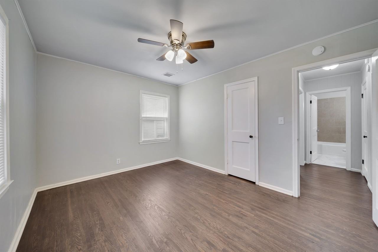 220 S 71st East Ave - Photo 3 of 9