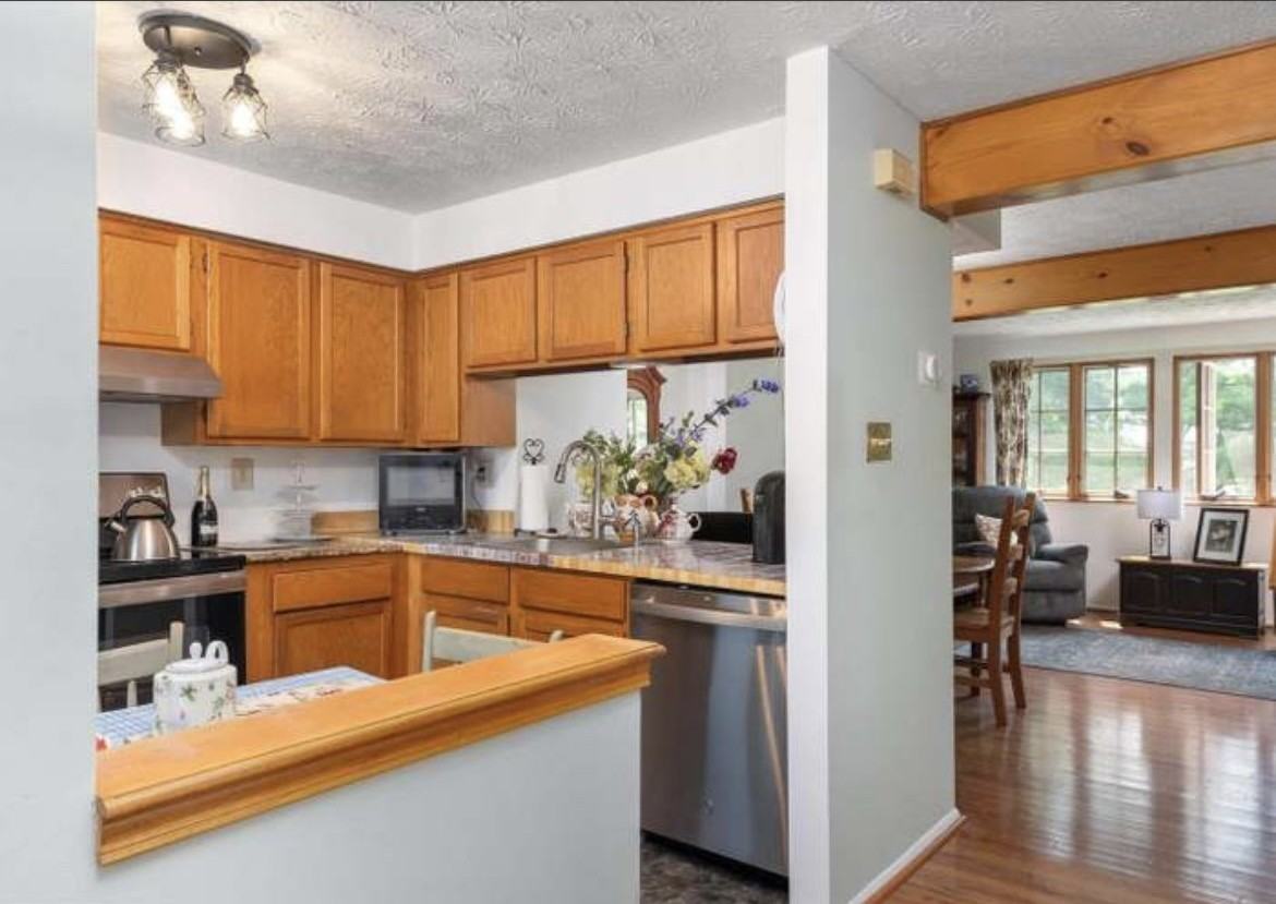 8201 Styers Ct - Photo 3 of 7