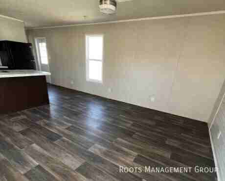 1443 Winona St #1443WN - Photo 3 of 7