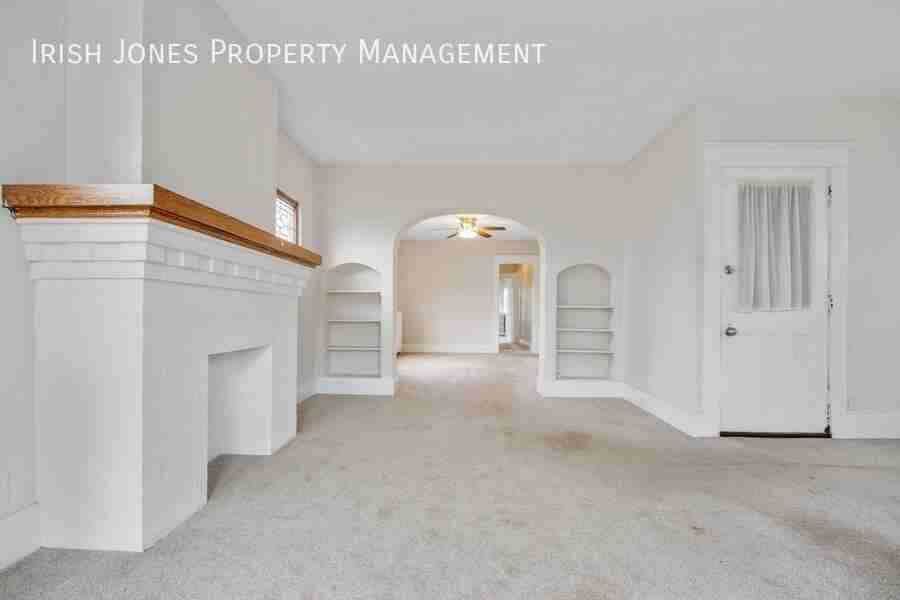 67 Mang Ave #2 - Photo 3 of 16