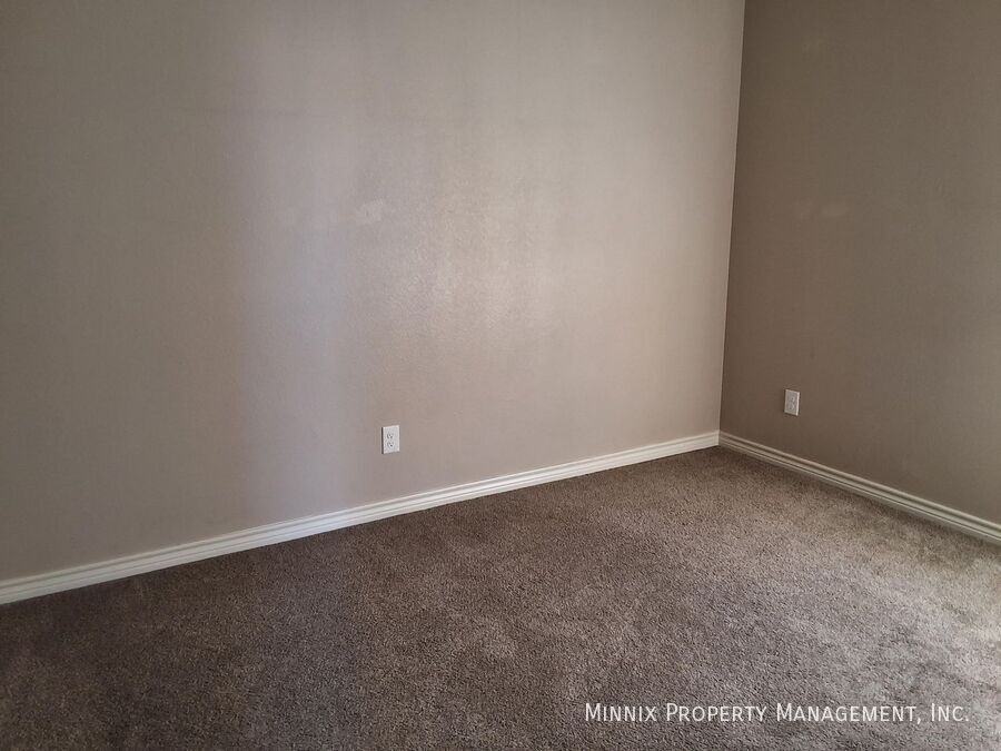 5313 Kilyn Court - Photo 4 of 8