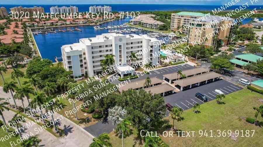 3020 Matecumbe Key Rd - Photo 2 of 40