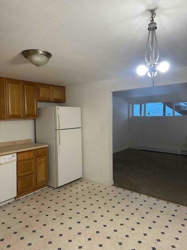 4027 E 8th Ave #3 - Photo 2 of 9