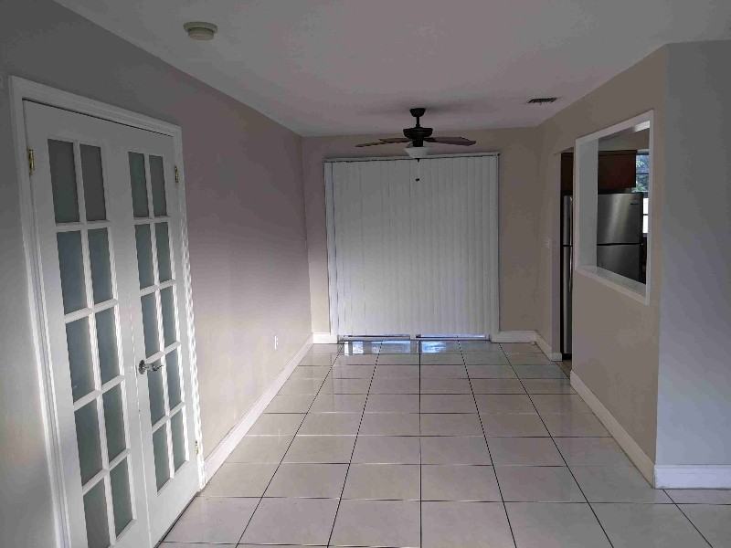 2649 Jamaica Dr - Photo 3 of 11