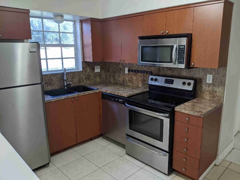 2649 Jamaica Dr - Photo 4 of 11