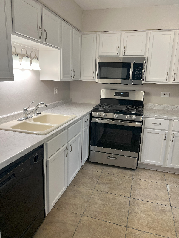 1782 Gloucester Ct #C - Photo 5 of 19