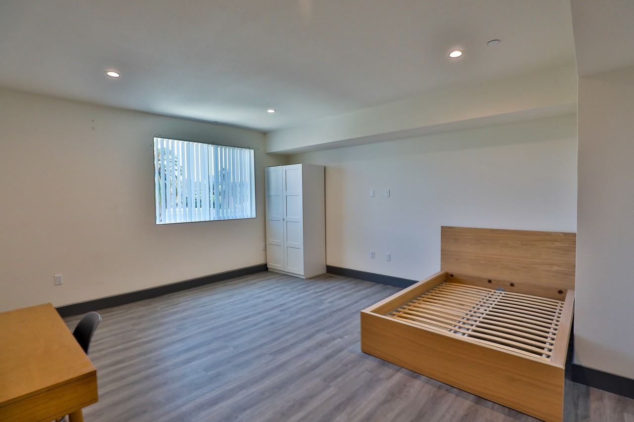 Aries Townhomes and Apartments - Photo 5 of 50