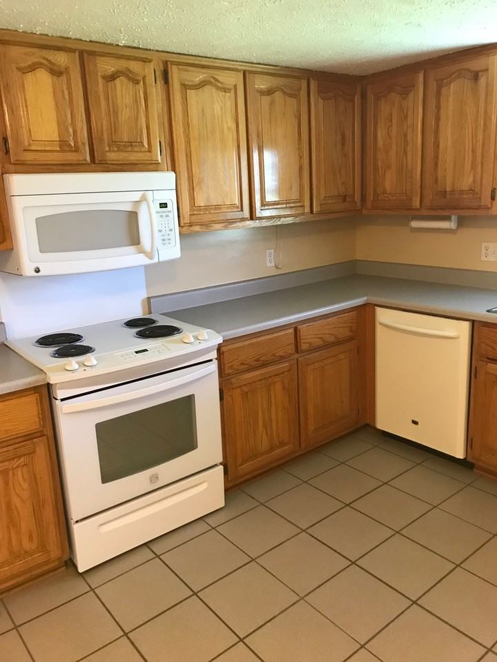 1800 Crigger Rd - Photo 2 of 8