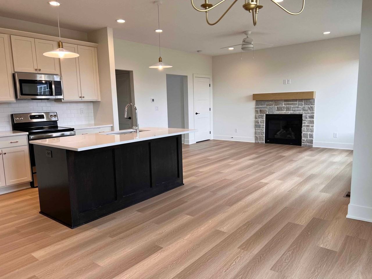 384 S 91st St - Photo 5 of 15