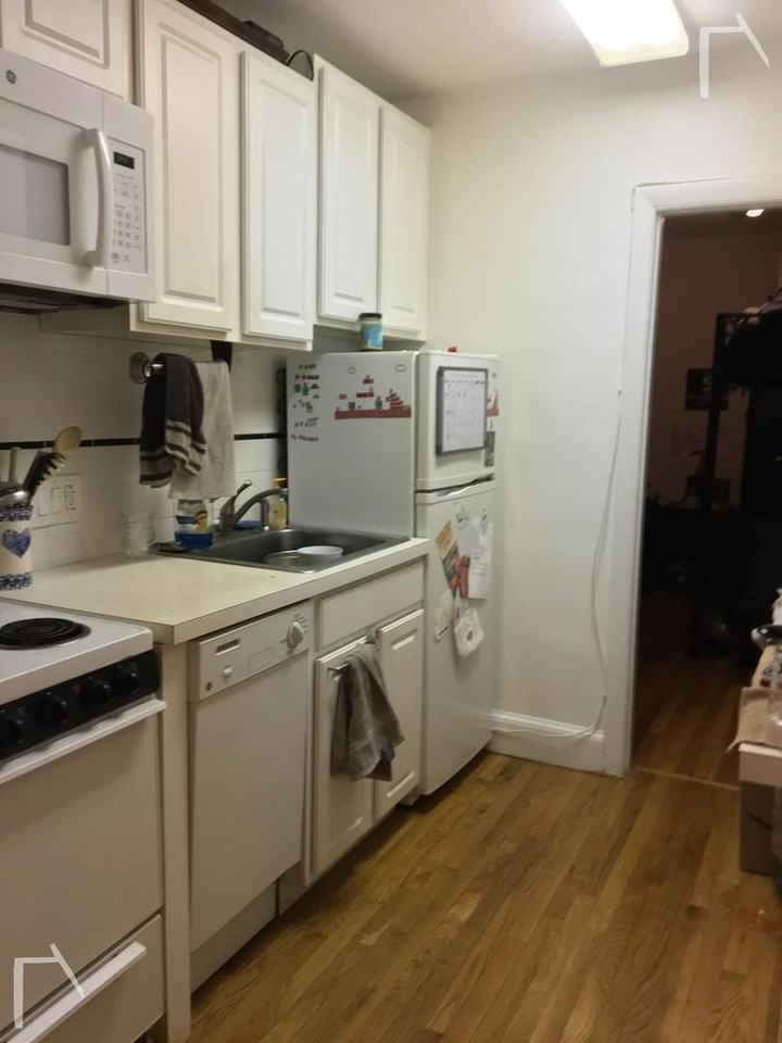 47 Westland Ave - Photo 4 of 7