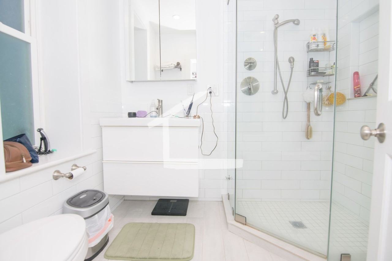 53 Westland Ave - Photo 4 of 5