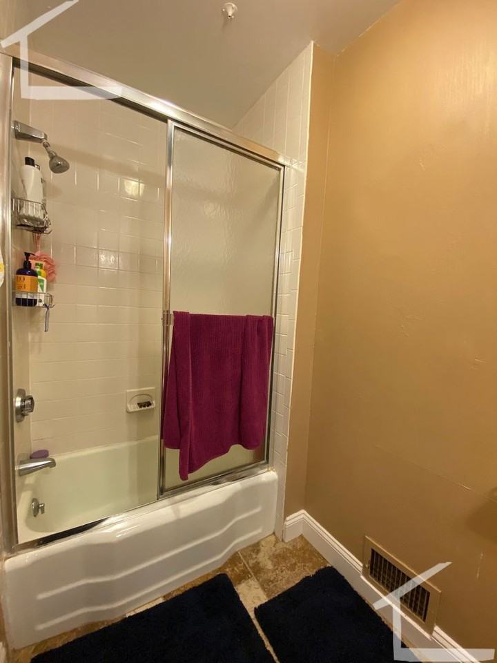 22 Bay State Rd - Photo 7 of 8