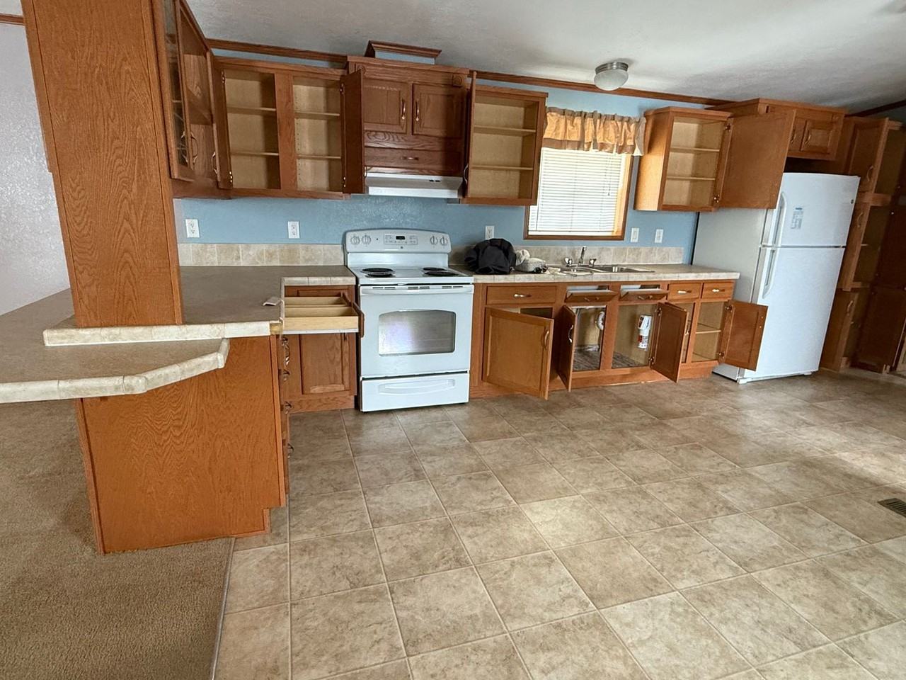 1544 48th St W - Photo 2 of 11