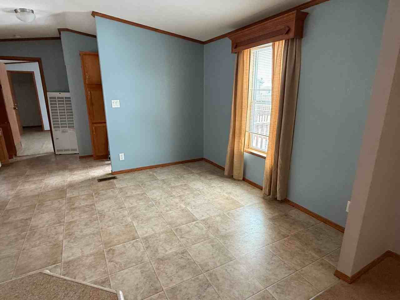 1544 48th St W - Photo 3 of 11