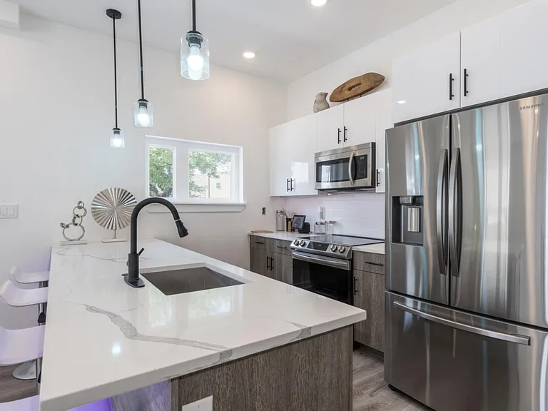 2200 North 11th Street, Unit 3D - Photo 6 of 13