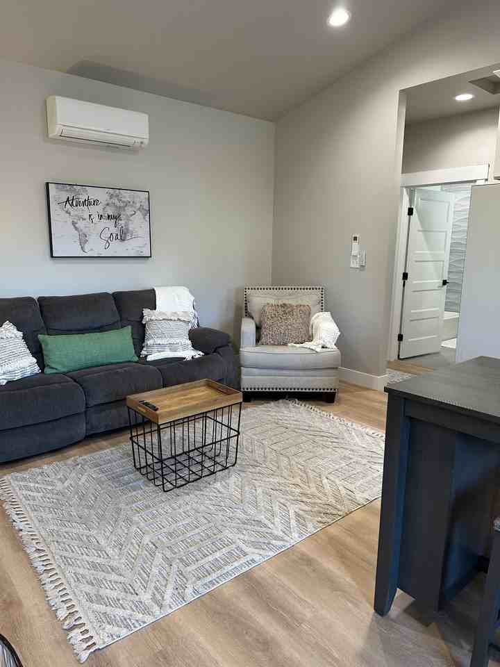 227 N Mulberry St #NA - Photo 2 of 19