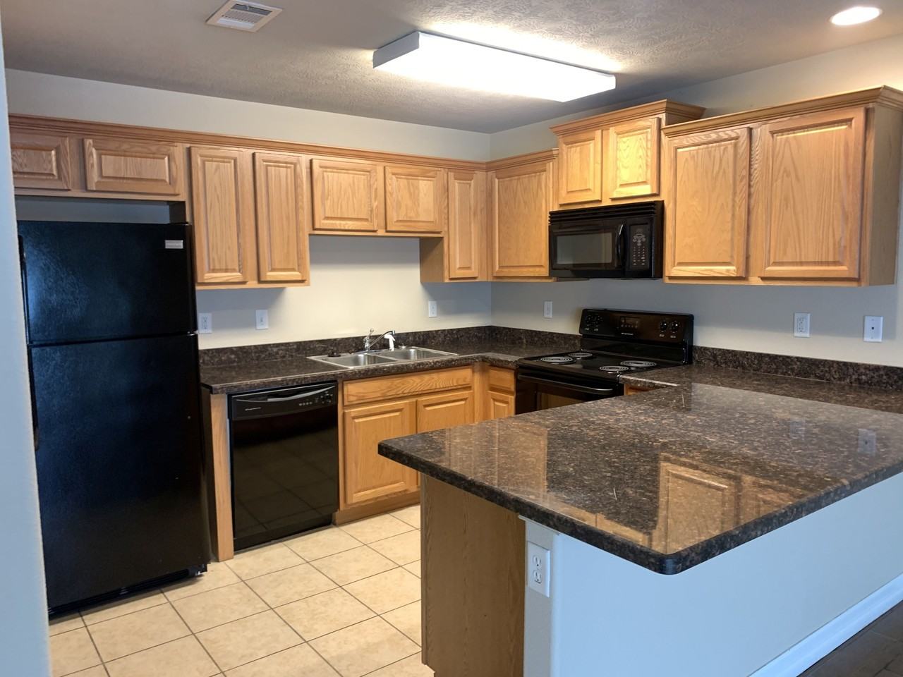 1121 Avenue H - Photo 2 of 11