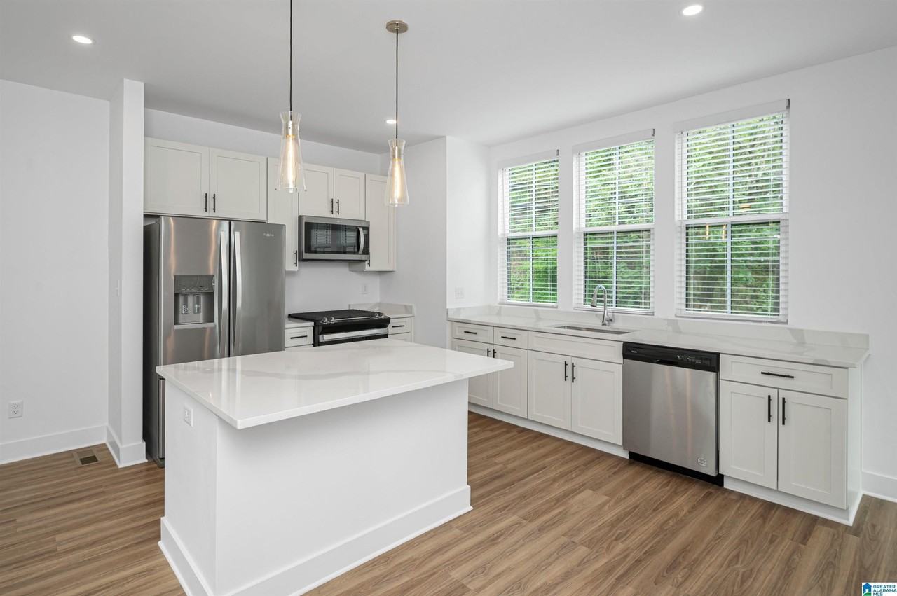 2468 18th St S #2468 - Photo 2 of 26