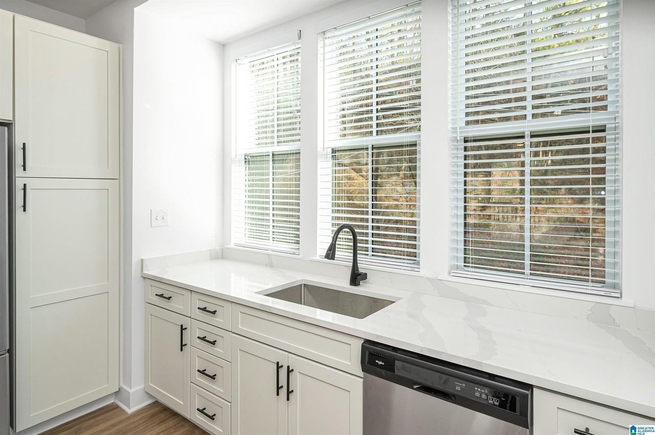 2460 18th St S #2460 - Photo 3 of 40