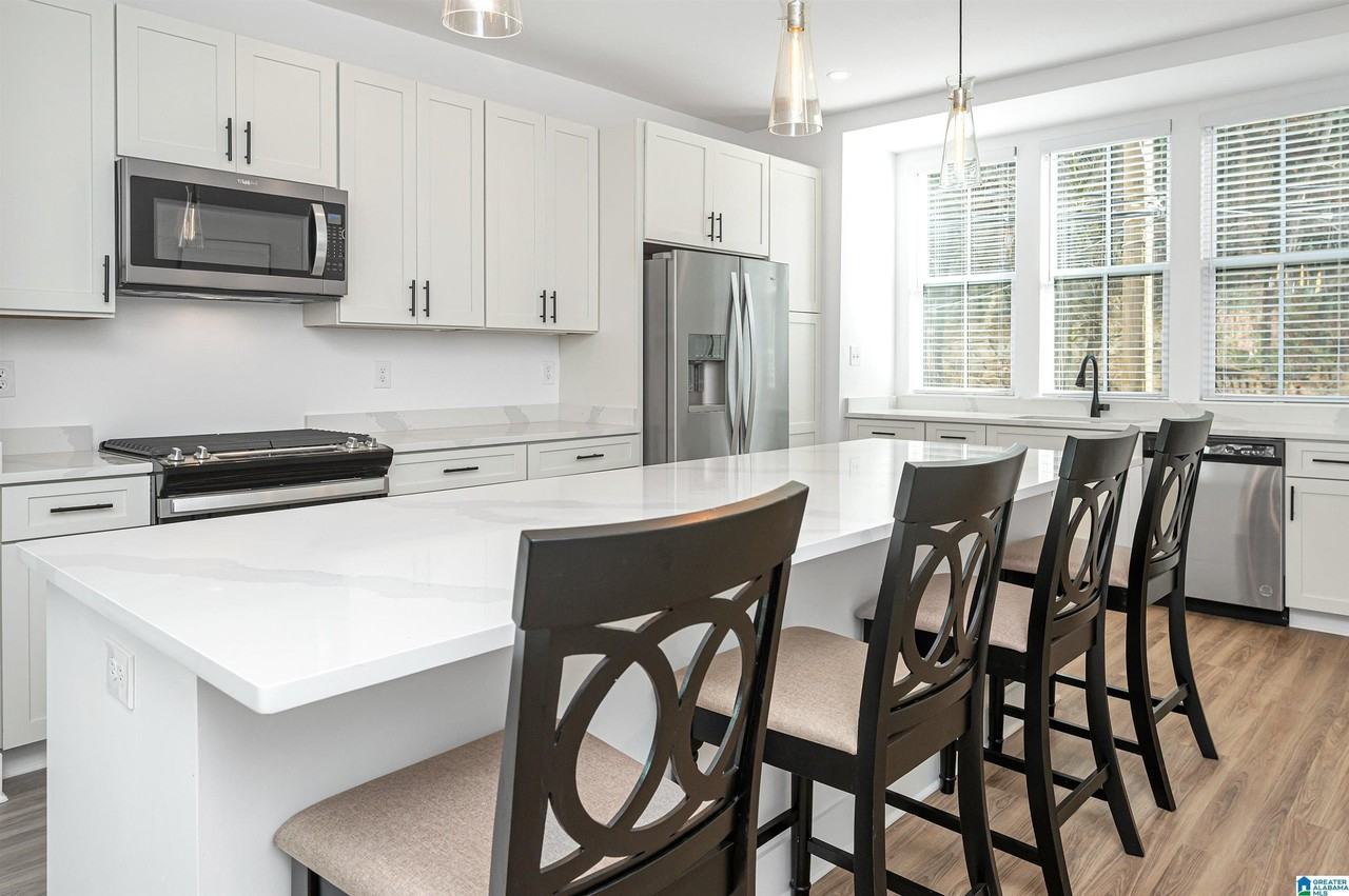 2460 18th St S #2460 - Photo 7 of 40