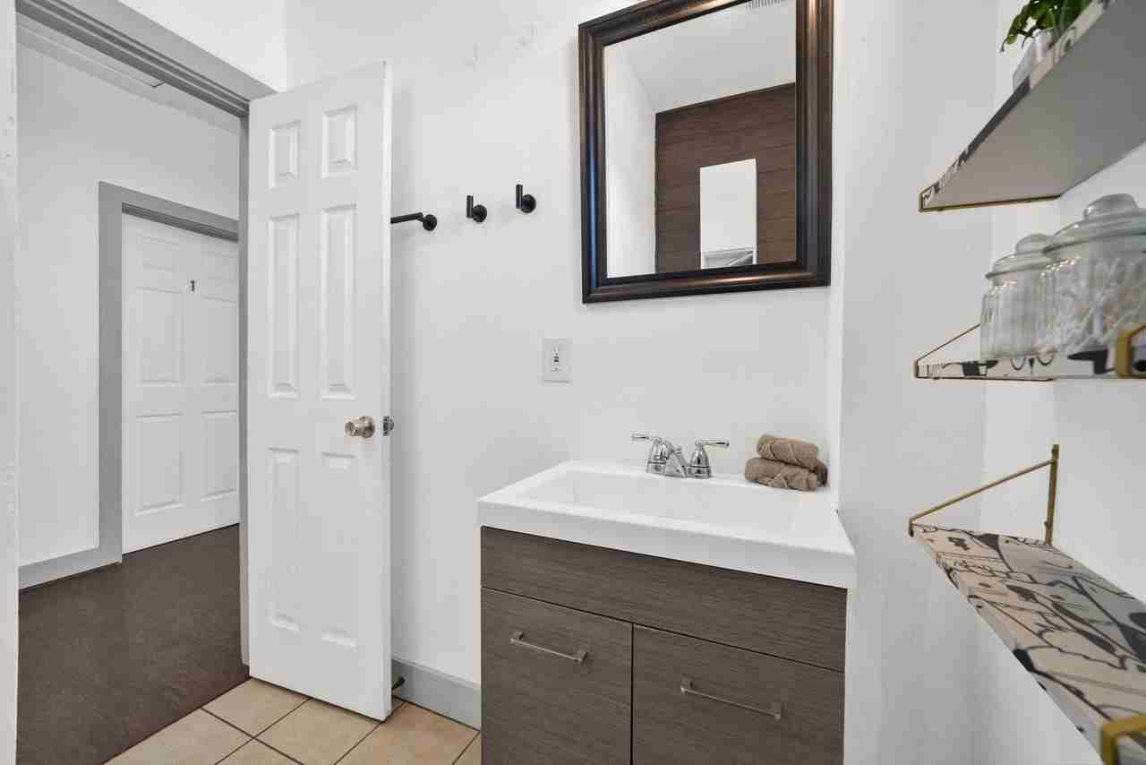 North York Street - Photo 3 of 12