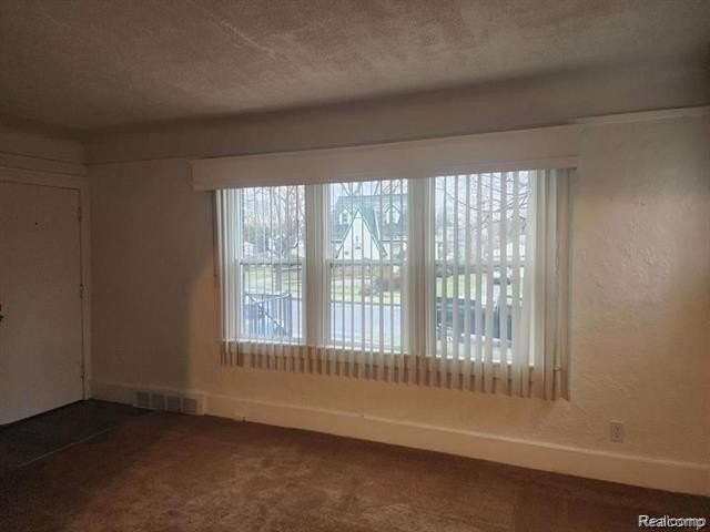 196 Bondale Ave - Photo 4 of 16