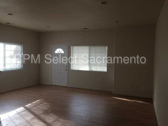 3610 Rio Linda Blvd - Photo 2 of 4