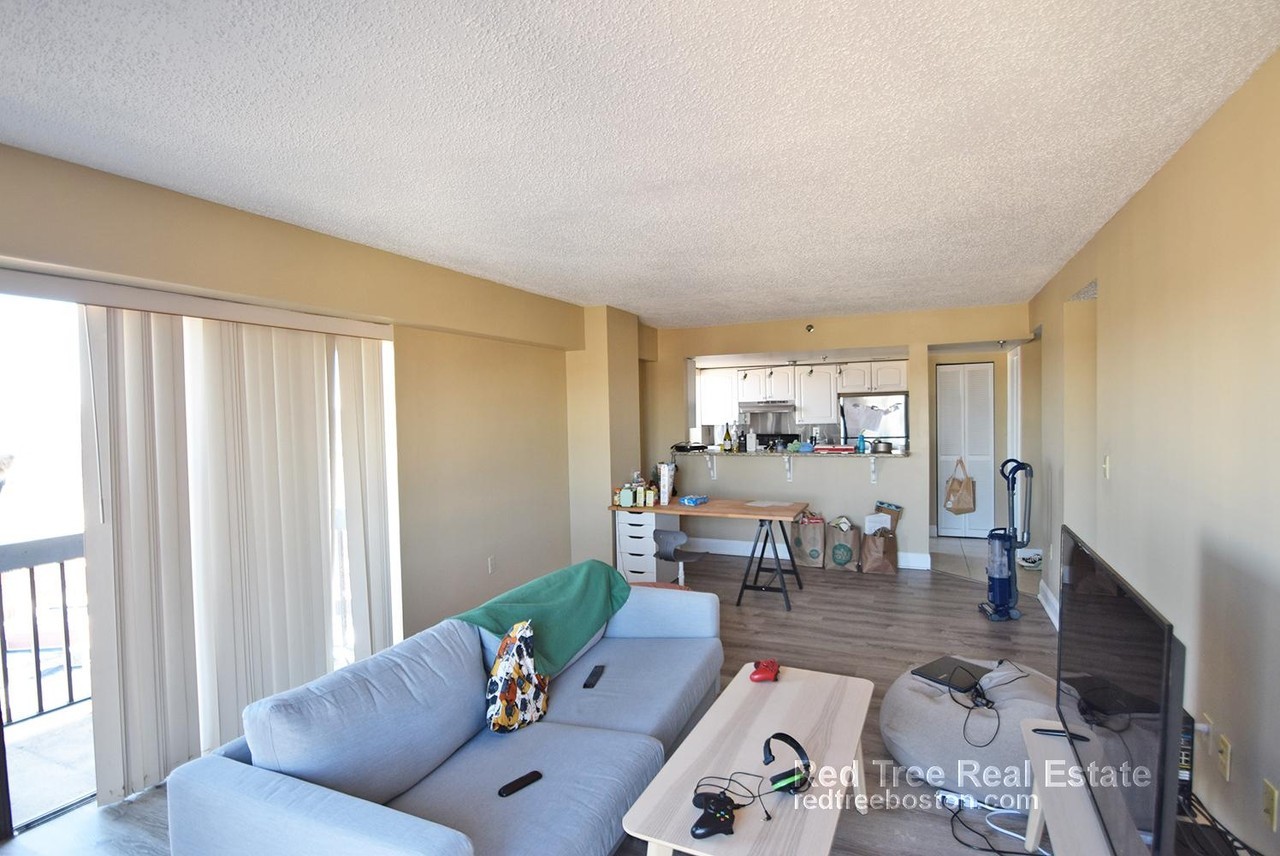 15 N Beacon St #802 - Photo 3 of 19