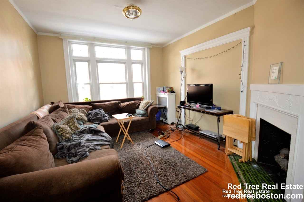 10 Strathmore Rd #3 - Photo 2 of 17
