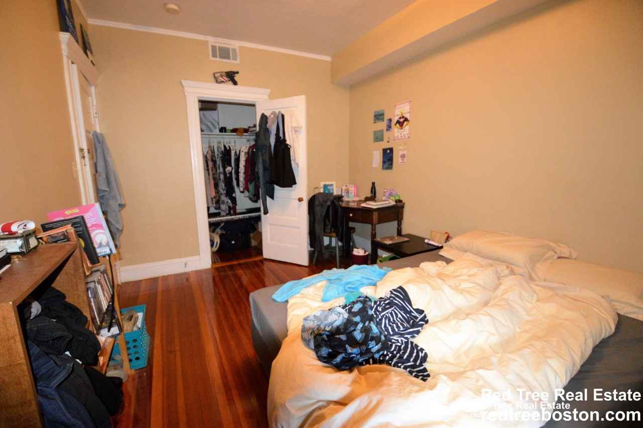10 Strathmore Rd #3 - Photo 6 of 17