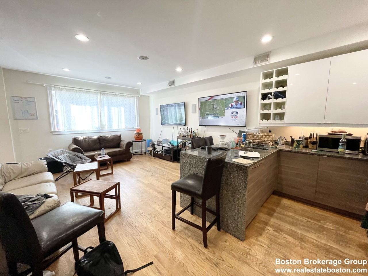 275 Dorchester St - Photo 3 of 13