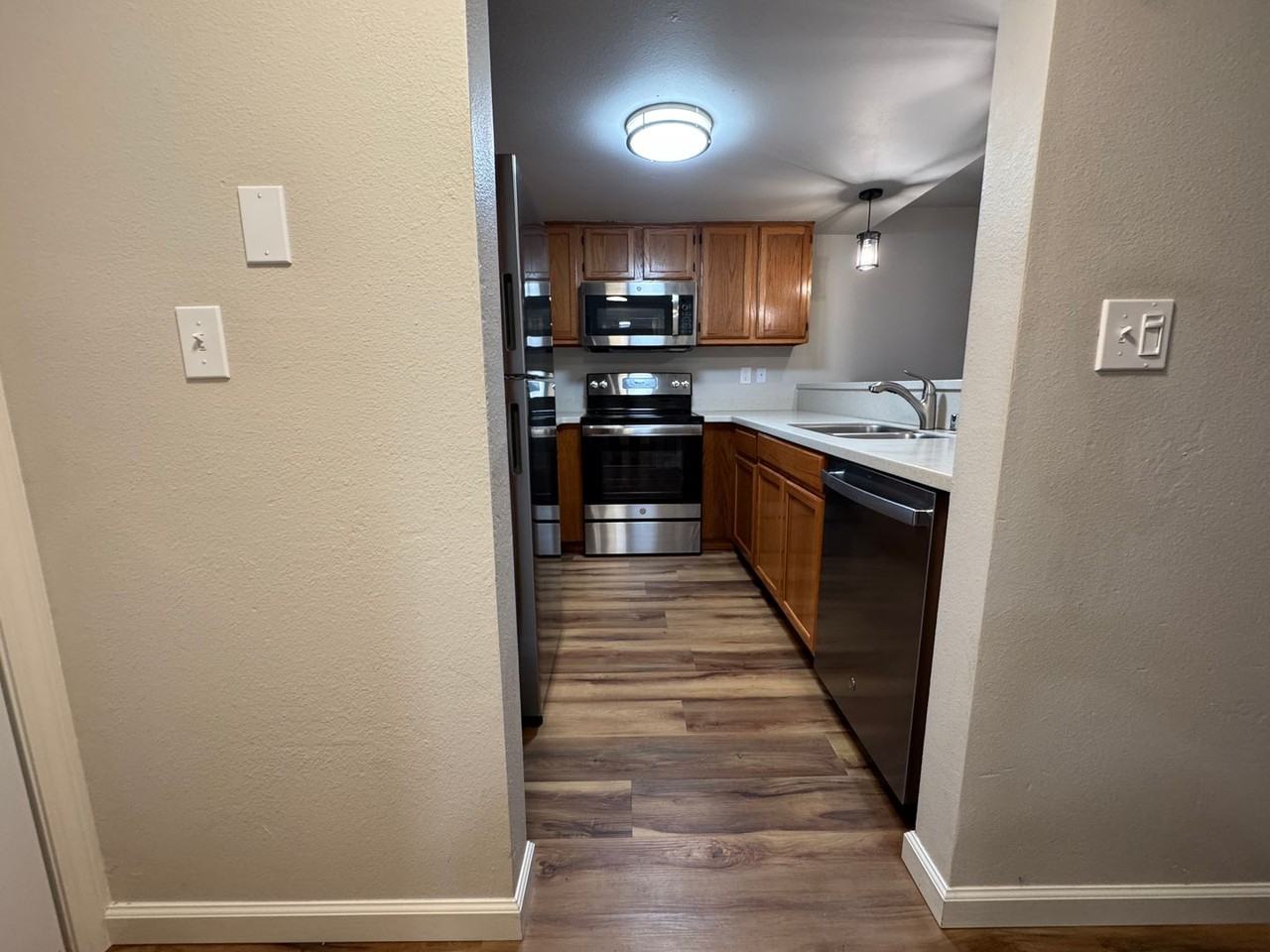 1455 E Harrison St - Photo 5 of 16