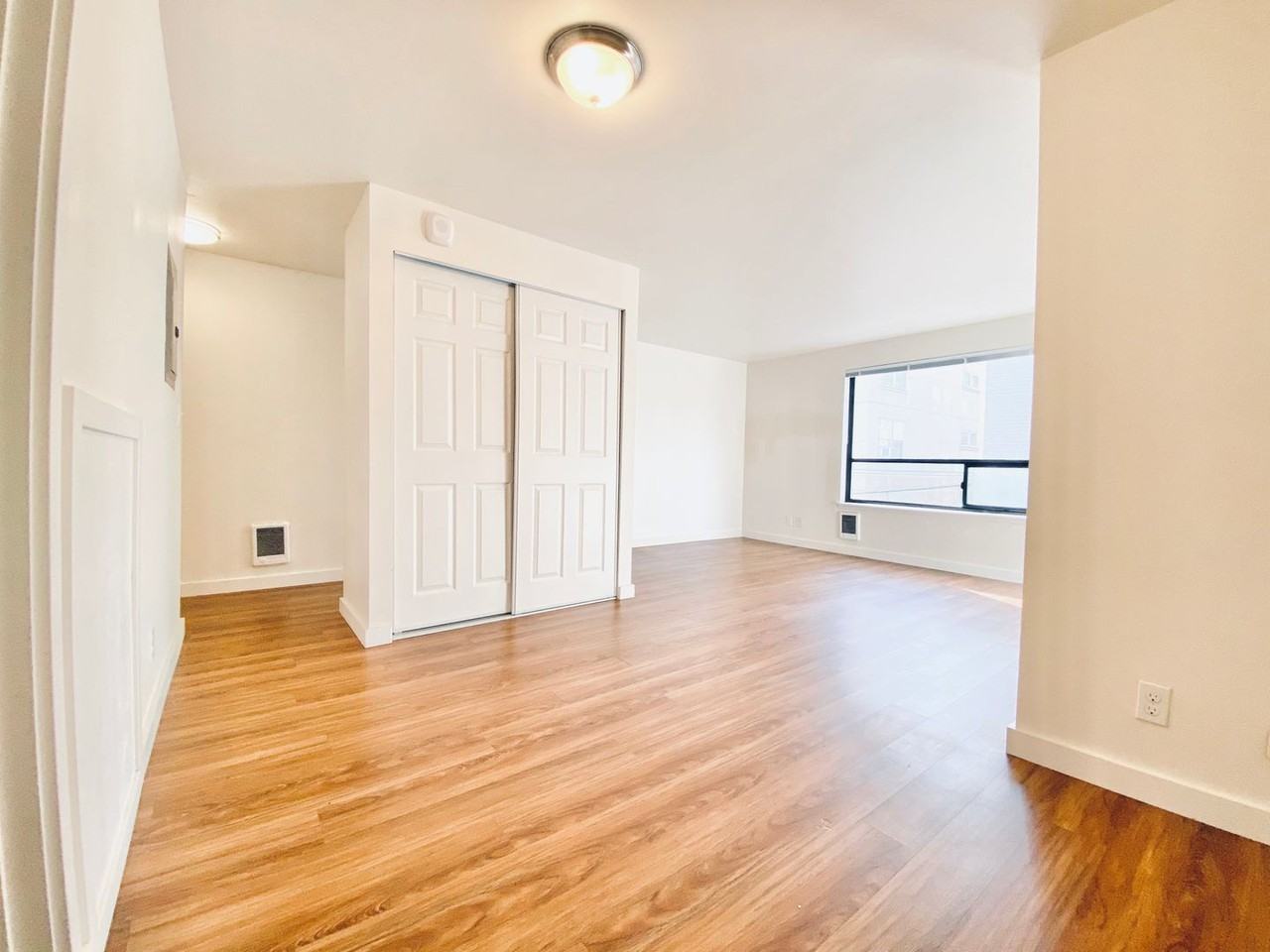 515 East Denny Apartments - Photo 2 of 7