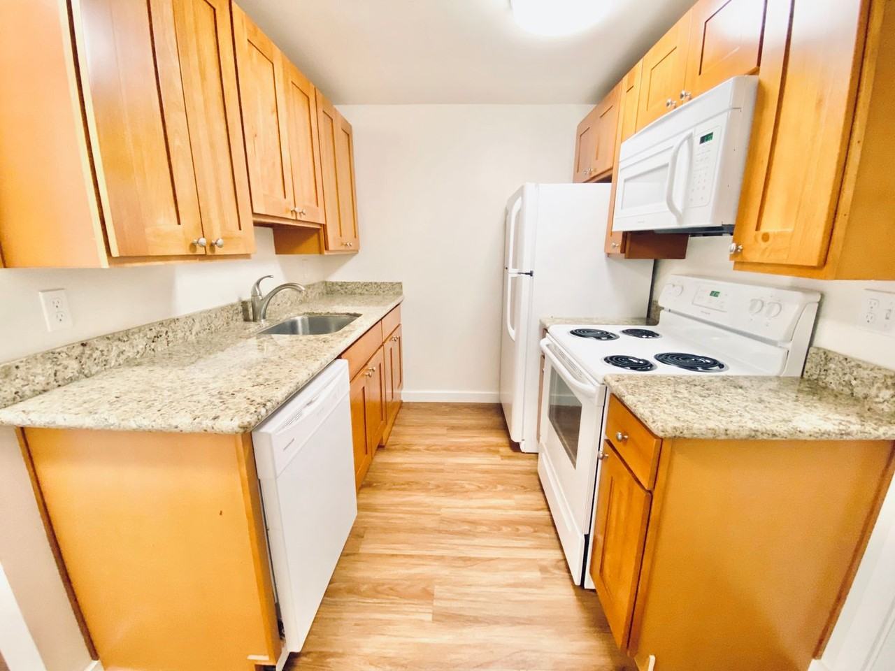 515 East Denny Apartments - Photo 3 of 7