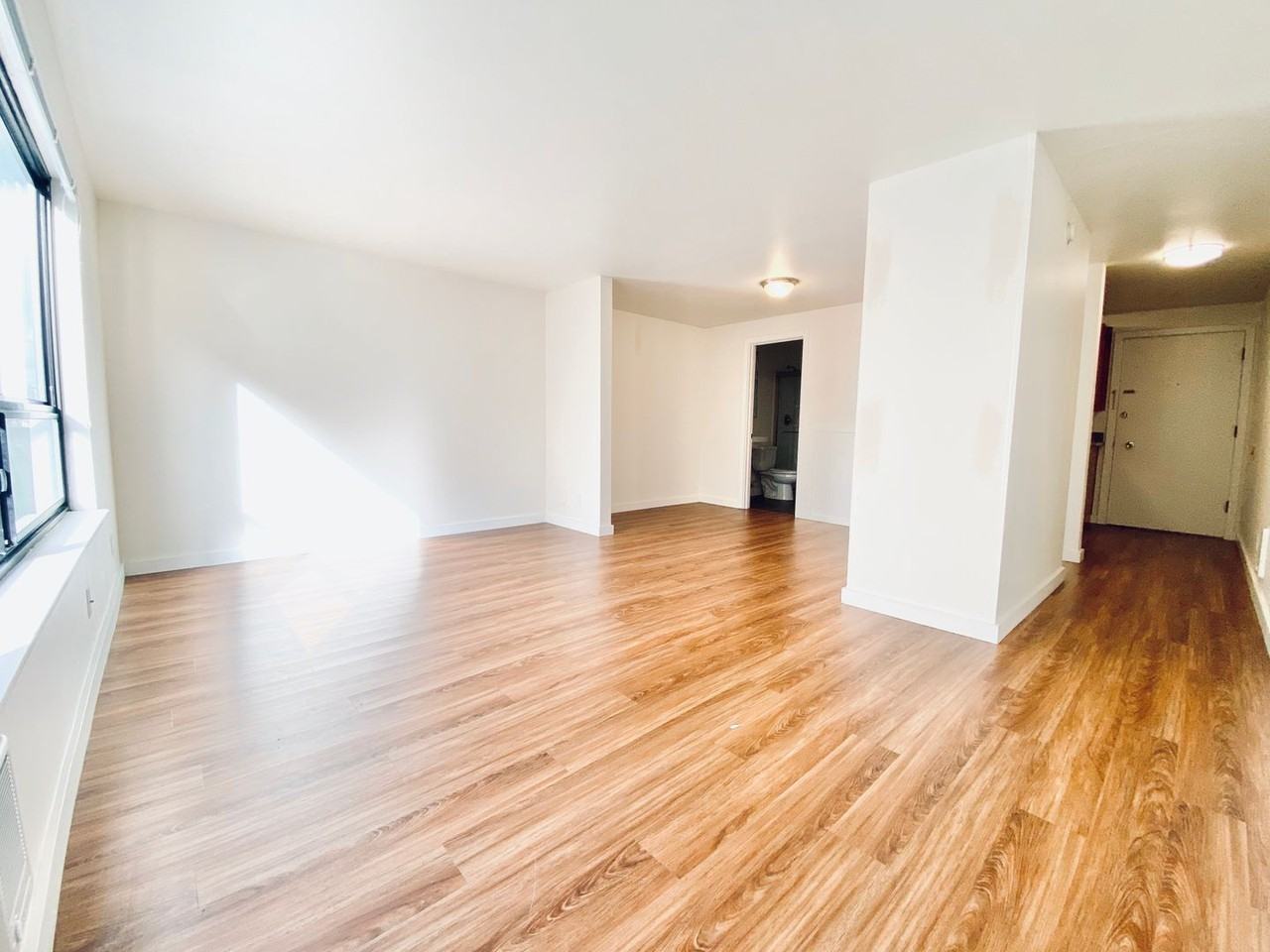 515 East Denny Apartments - Photo 5 of 7