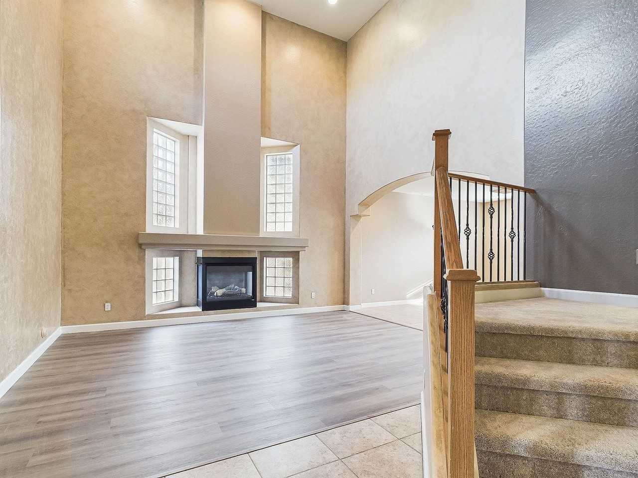2209 W Red Range Way - Photo 7 of 36