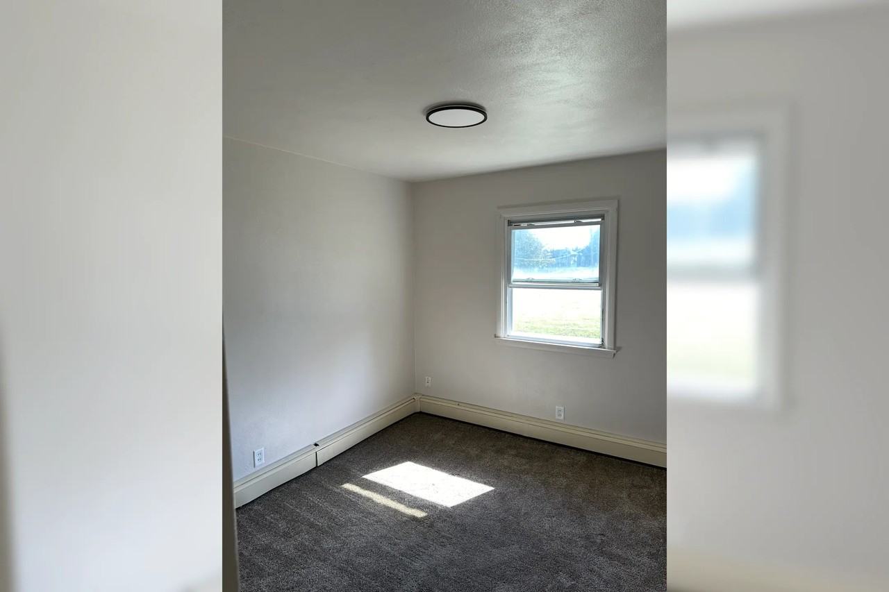 509 Se 4th St - Photo 2 of 9