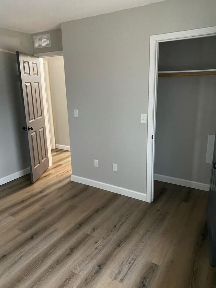 4223 Sunset Dr #4 - Photo 4 of 15